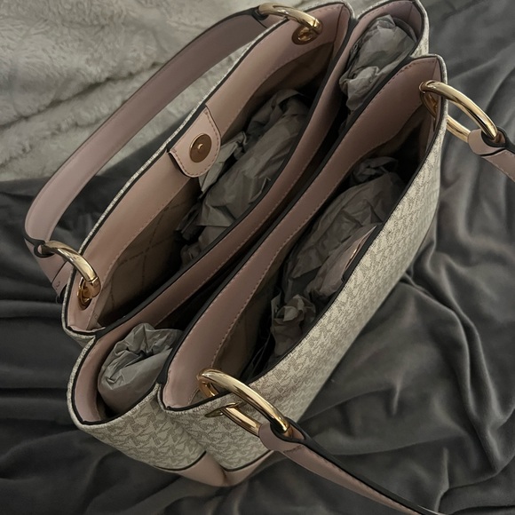 Brown new Michael Kors bag we talk on it never do you - Picture 1 of 4